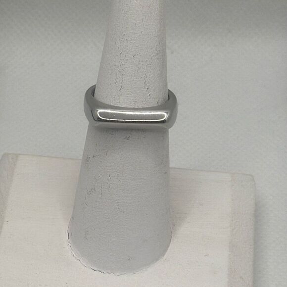 Brand New!! Size 7 Stainless Steel domed bar ring - Picture 1 of 4